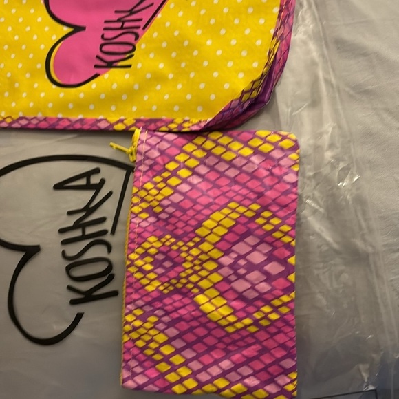 NEW-collectors Marilyn Monroe Designer  
Shopping tote w/t Snap on wallet inside - Picture 5 of 15